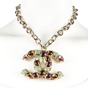 CHANEL NECKLACE